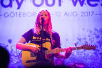 2017-08-11 - Julia Jacklin från Way Out West, Göteborg
