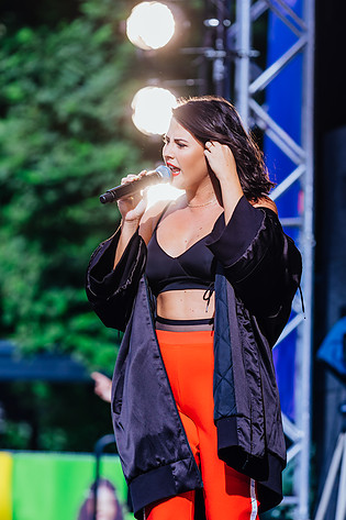 2017-08-20 - Molly Sandén från Götaplatsen, Göteborg