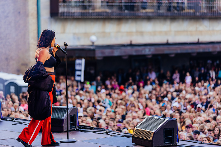 2017-08-20 - Molly Sandén från Götaplatsen, Göteborg