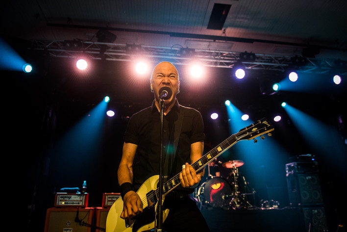 2017-12-01 - Danko Jones från Folkets Park, Huskvarna