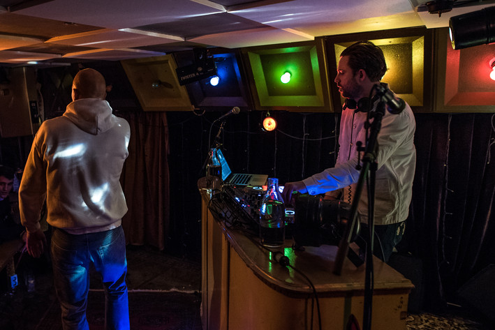 2017-12-15 - Mwuana från Kafé de luxe, Växjö