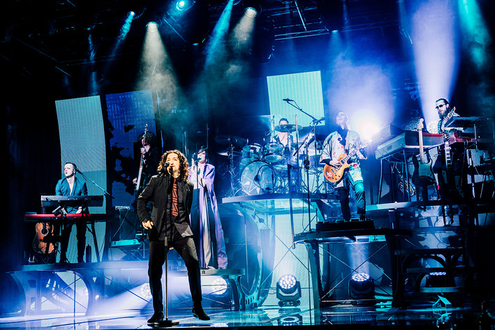 2018-03-09 - Thomas Di Leva tolkar Bowie från Hamburger Börs, Stockholm