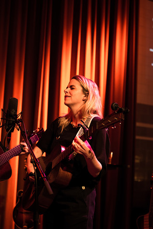 2018-05-06 - I'm With Her från Bryggarsalen, Stockholm