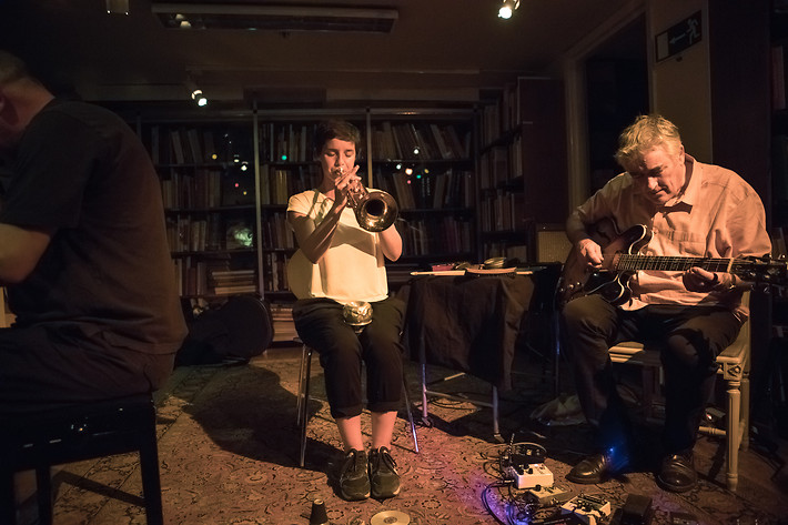 2018-05-20 - Fred Frith, Susana Santos Silva och Sten Sandell från Rönnells, Stockholm