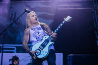 2018-06-06 - Cyhra från Sweden Rock Festival, Sölvesborg