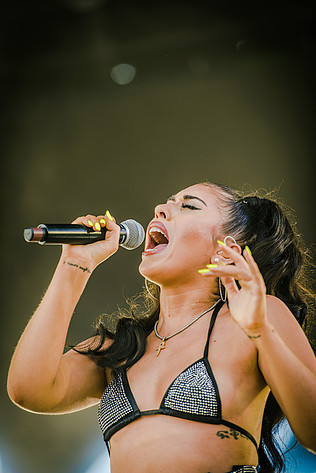 2018-07-07 - Kali Uchis från Roskildefestivalen, Roskilde