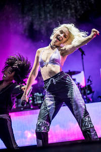 2018-07-28 - Zara Larsson från Storsjöyran, Östersund