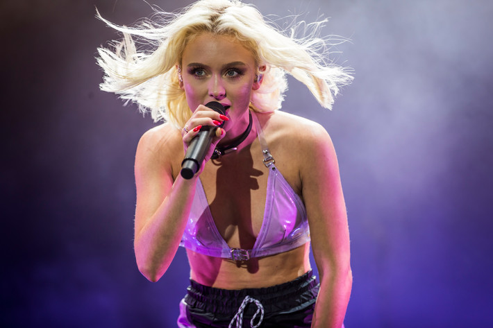 2018-07-28 - Zara Larsson från Storsjöyran, Östersund