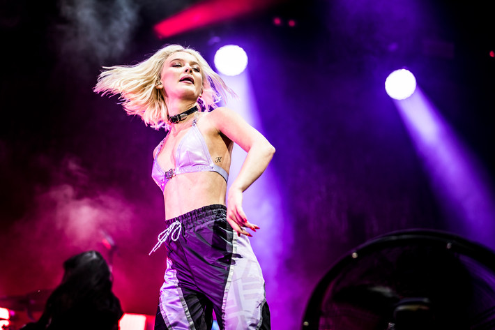 2018-07-28 - Zara Larsson från Storsjöyran, Östersund