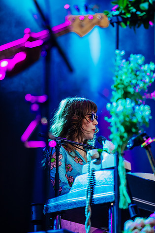 2018-08-09 - Jenny Lewis från Way Out West, Göteborg