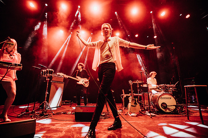 2018-08-10 - Alex Cameron från Way Out West, Göteborg