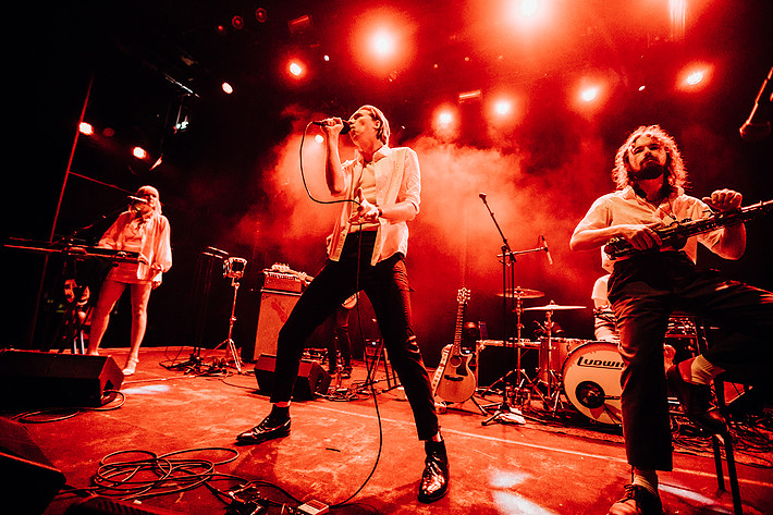 2018-08-10 - Alex Cameron från Way Out West, Göteborg