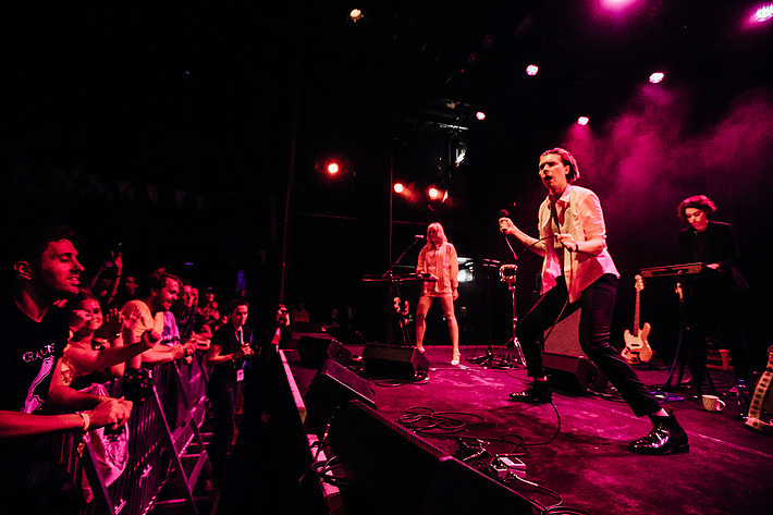 2018-08-10 - Alex Cameron från Way Out West, Göteborg