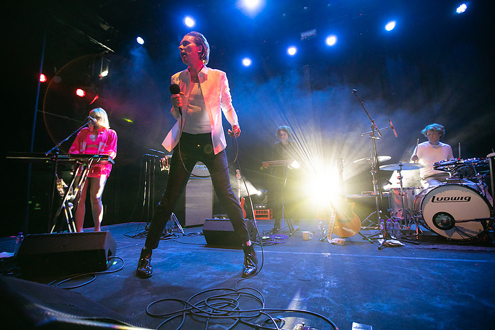 2018-08-10 - Alex Cameron från Way Out West, Göteborg