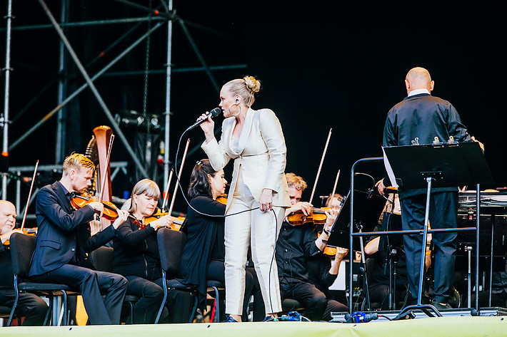 2018-08-17 - Ane Brun & Göteborgs Symfoniker från Götaplatsen, Göteborg