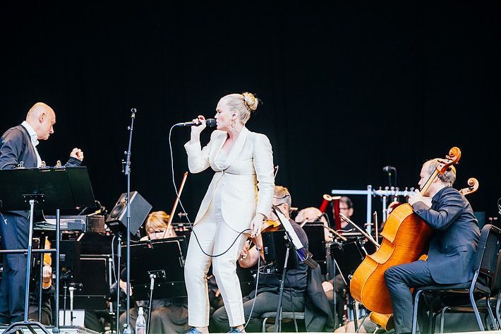 2018-08-17 - Ane Brun & Göteborgs Symfoniker från Götaplatsen, Göteborg