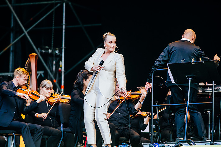 2018-08-17 - Ane Brun & Göteborgs Symfoniker från Götaplatsen, Göteborg