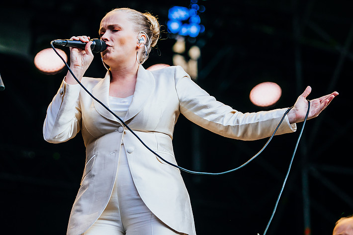 2018-08-17 - Ane Brun & Göteborgs Symfoniker från Götaplatsen, Göteborg