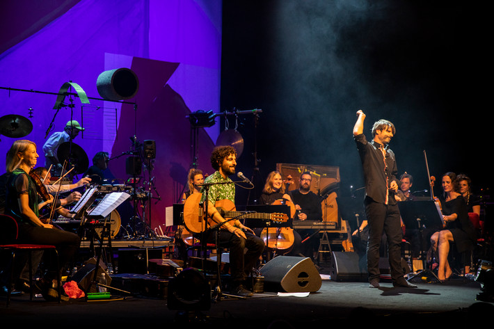 2018-09-15 - José González med The String Theory från Dramaten, Stockholm