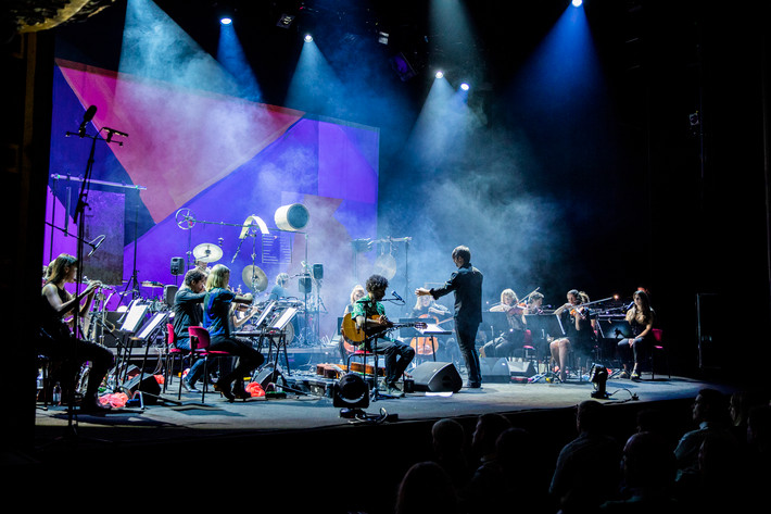 2018-09-15 - José González med The String Theory från Dramaten, Stockholm
