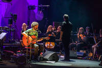 2018-09-15 - José González med The String Theory från Dramaten, Stockholm