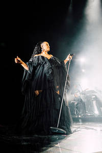 2018-10-05 - Seinabo Sey från Globen, Stockholm