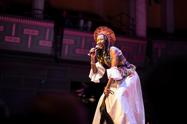 2018-11-04 - Fatoumata Diawara från Konserthuset, Stockholm