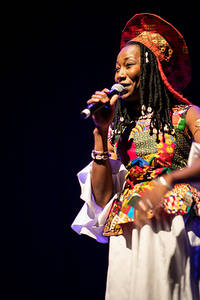 2018-11-04 - Fatoumata Diawara från Konserthuset, Stockholm