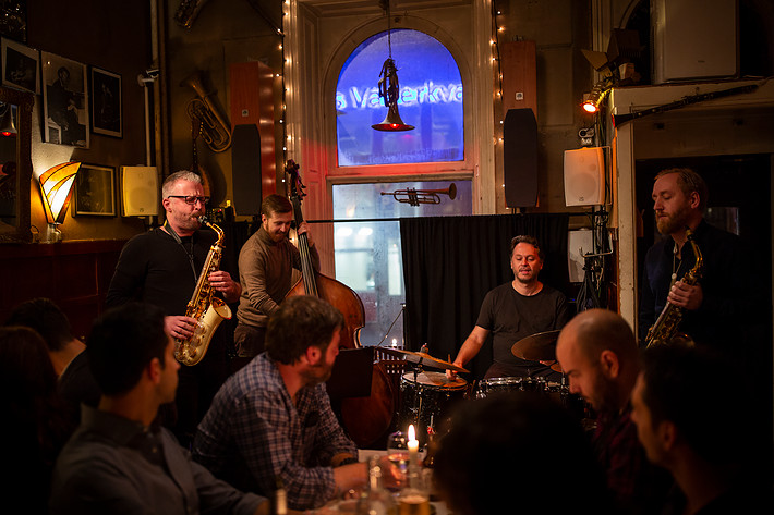 2018-12-16 - Plastic Fantastic från Glenn Miller Café, Stockholm