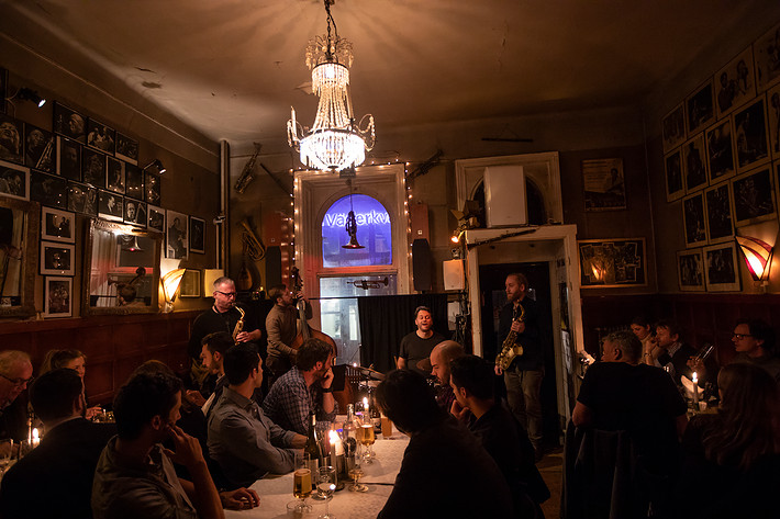 2018-12-16 - Plastic Fantastic från Glenn Miller Café, Stockholm