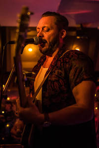 2019-02-01 - Honeyboy Slim and the bad habits från Kafé de luxe, Växjö