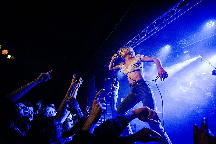 2019-04-13 - Amyl and The Sniffers från Debaser Strand, Stockholm