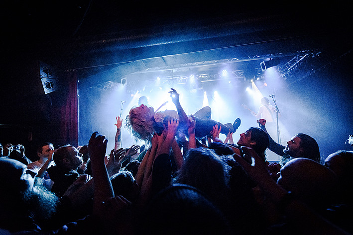 2019-04-13 - Amyl and The Sniffers från Debaser Strand, Stockholm
