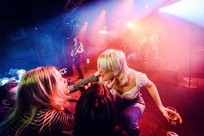 2019-04-13 - Amyl and The Sniffers från Debaser Strand, Stockholm