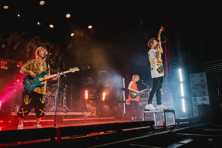 2019-05-24 - One Ok Rock från X-tra, Zürich