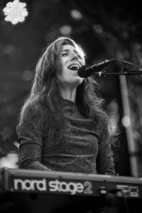 2019-06-05 - Julia Holter från Garden Festival, Göteborg