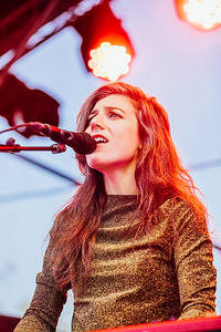 2019-06-05 - Julia Holter från Garden Festival, Göteborg