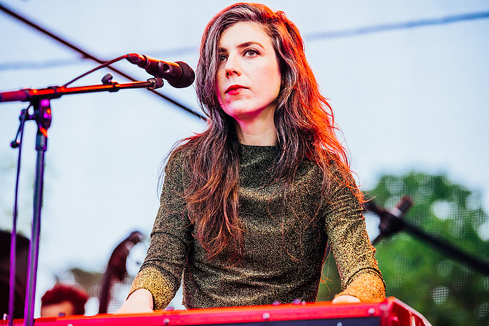 2019-06-05 - Julia Holter från Garden Festival, Göteborg