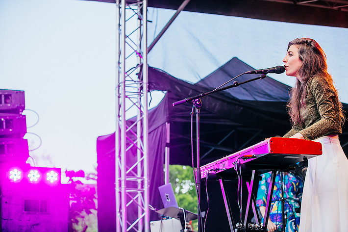 2019-06-05 - Julia Holter från Garden Festival, Göteborg