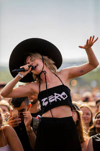 2019-06-30 - MØ från Lollapalooza, Stockholm
