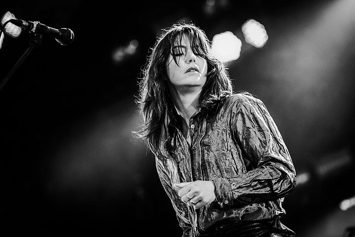 2019-07-04 - Sharon Van Etten från Roskildefestivalen, Roskilde