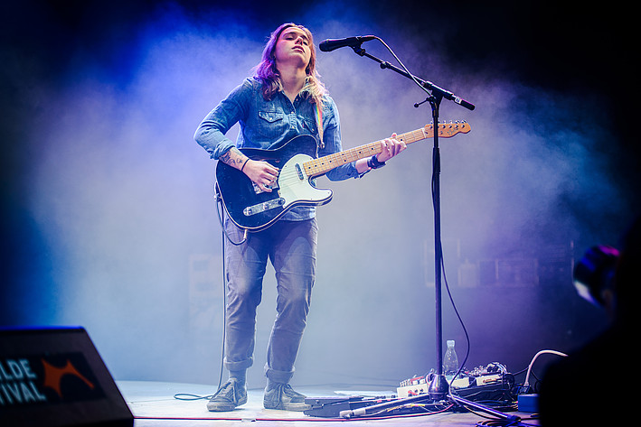 2019-07-04 - Julien Baker från Roskildefestivalen, Roskilde