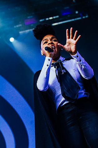 2011-08-12 - Janelle Monae från Way Out West, Göteborg