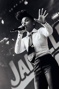 2011-08-12 - Janelle Monae från Way Out West, Göteborg