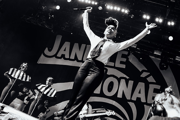 2011-08-12 - Janelle Monae från Way Out West, Göteborg