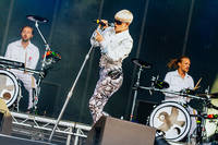 2011-08-12 - Robyn från Way Out West, Göteborg