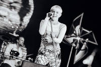 2011-08-12 - Robyn från Way Out West, Göteborg