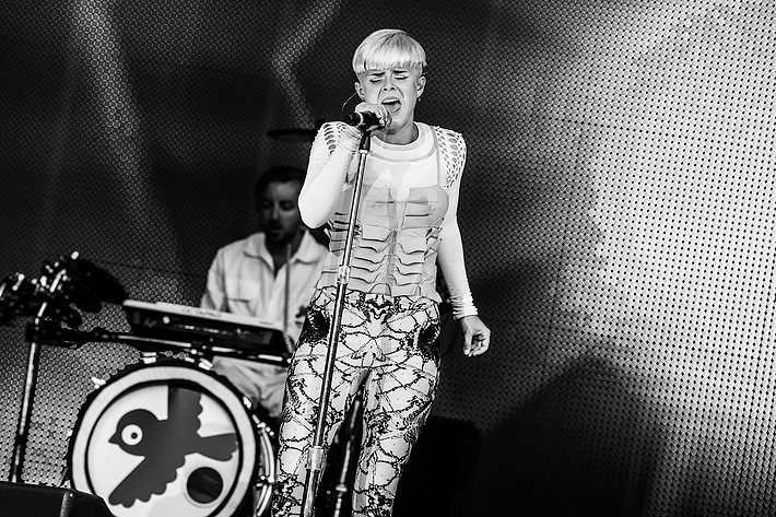 2011-08-12 - Robyn från Way Out West, Göteborg