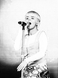 2011-08-12 - Robyn från Way Out West, Göteborg