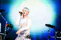 2011-08-12 - Robyn från Way Out West, Göteborg